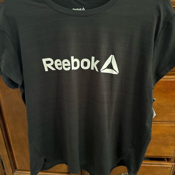 Reebok Black T-Shirt New with tags. - Picture 1 of 7